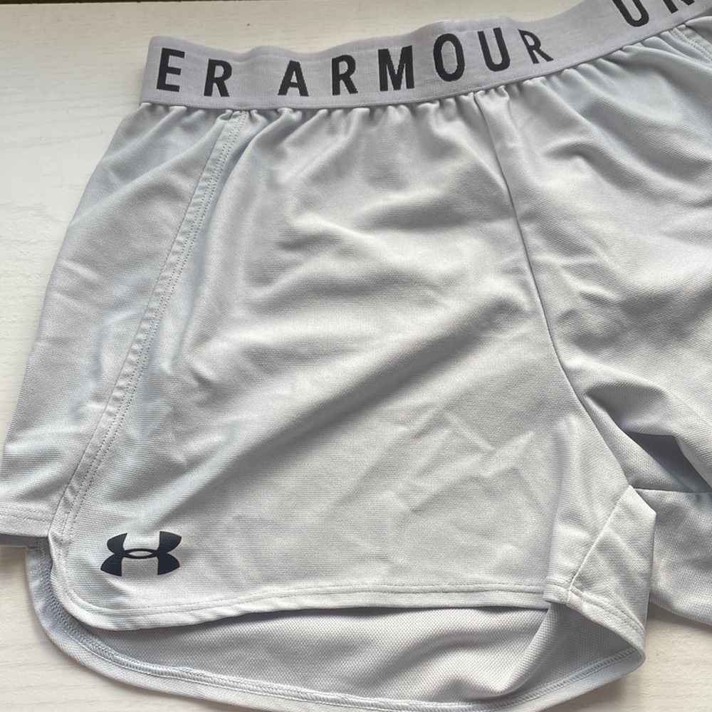 Gray under armour shorts